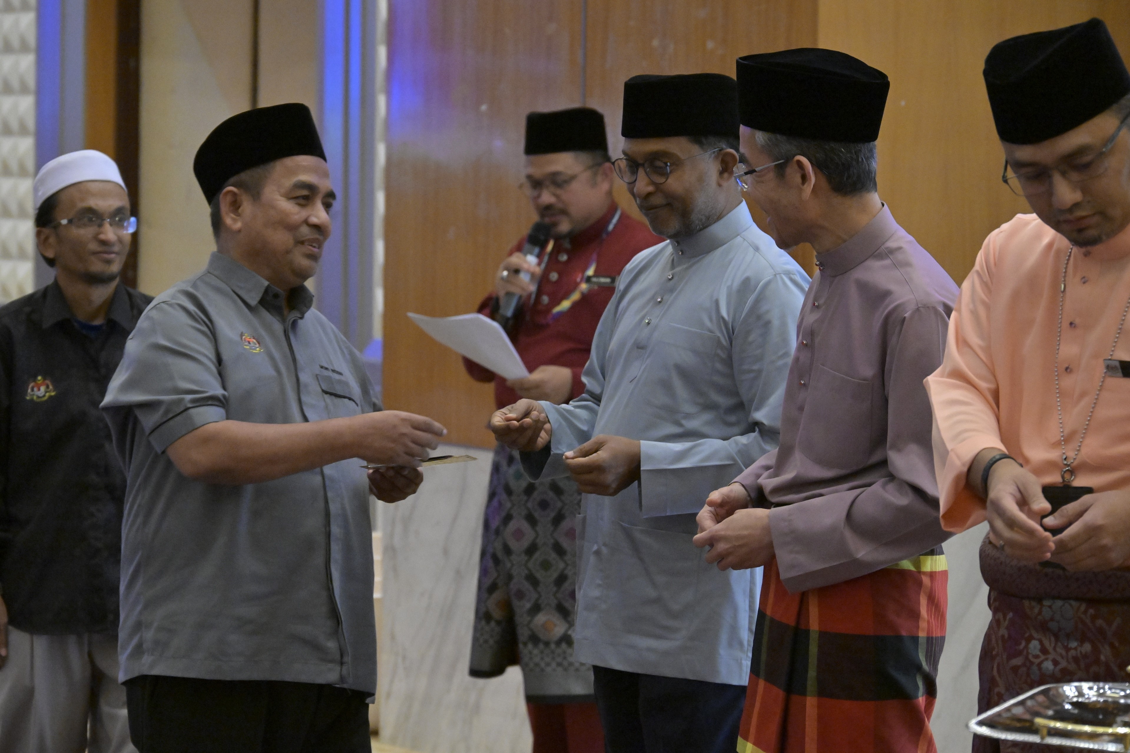 Perhimpunan Bulanan dan Majlis Ukhuwah Ramadan KPT Perkukuh Semangat Kebersamaan Warga Kementerian