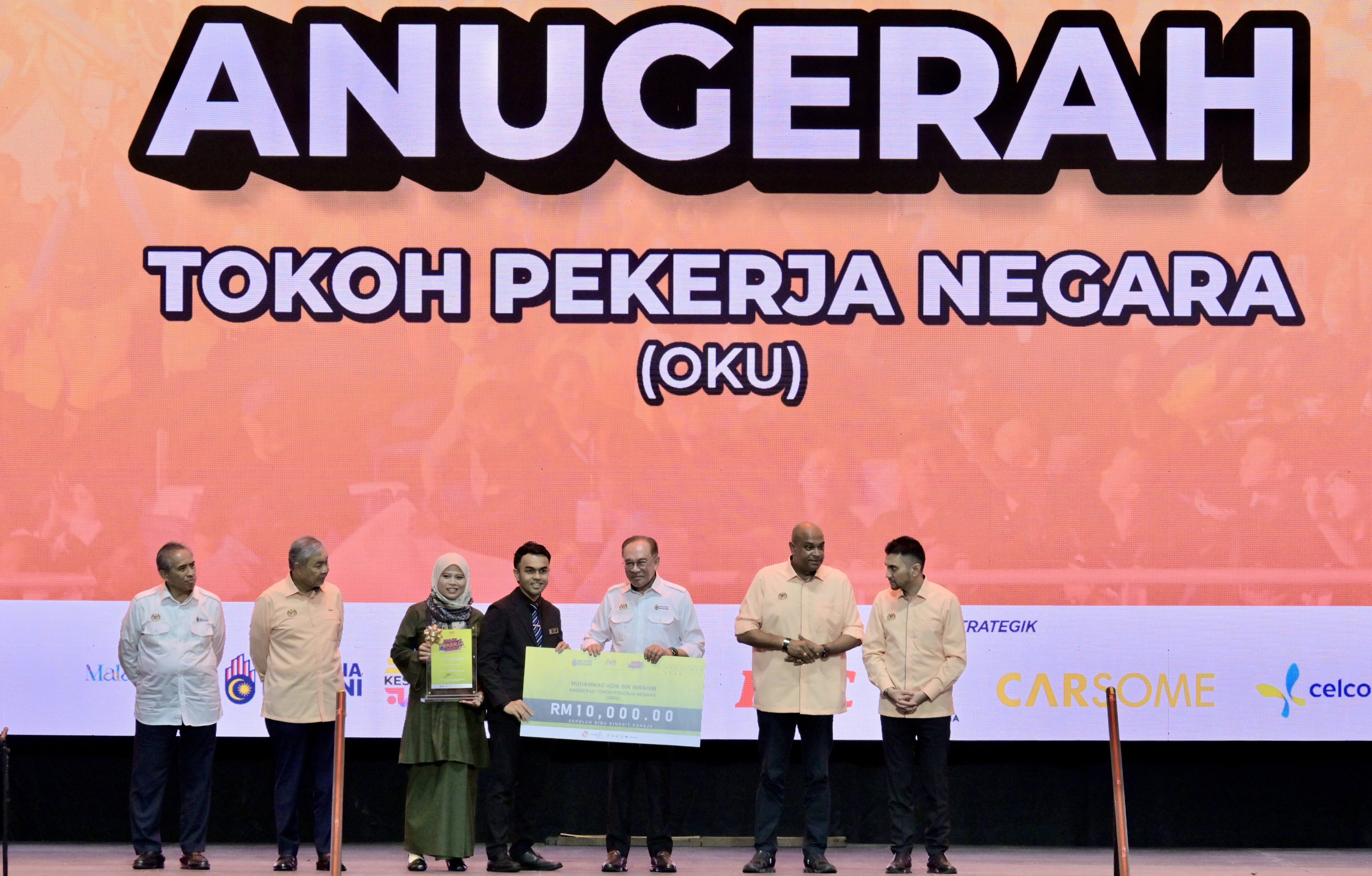Muhammad Adib Ibrahim dari UiTM Dinobat Tokoh Pekerja Negara (OKU) 2026, Simbol Kecemerlangan Warga Pendidikan Tinggi