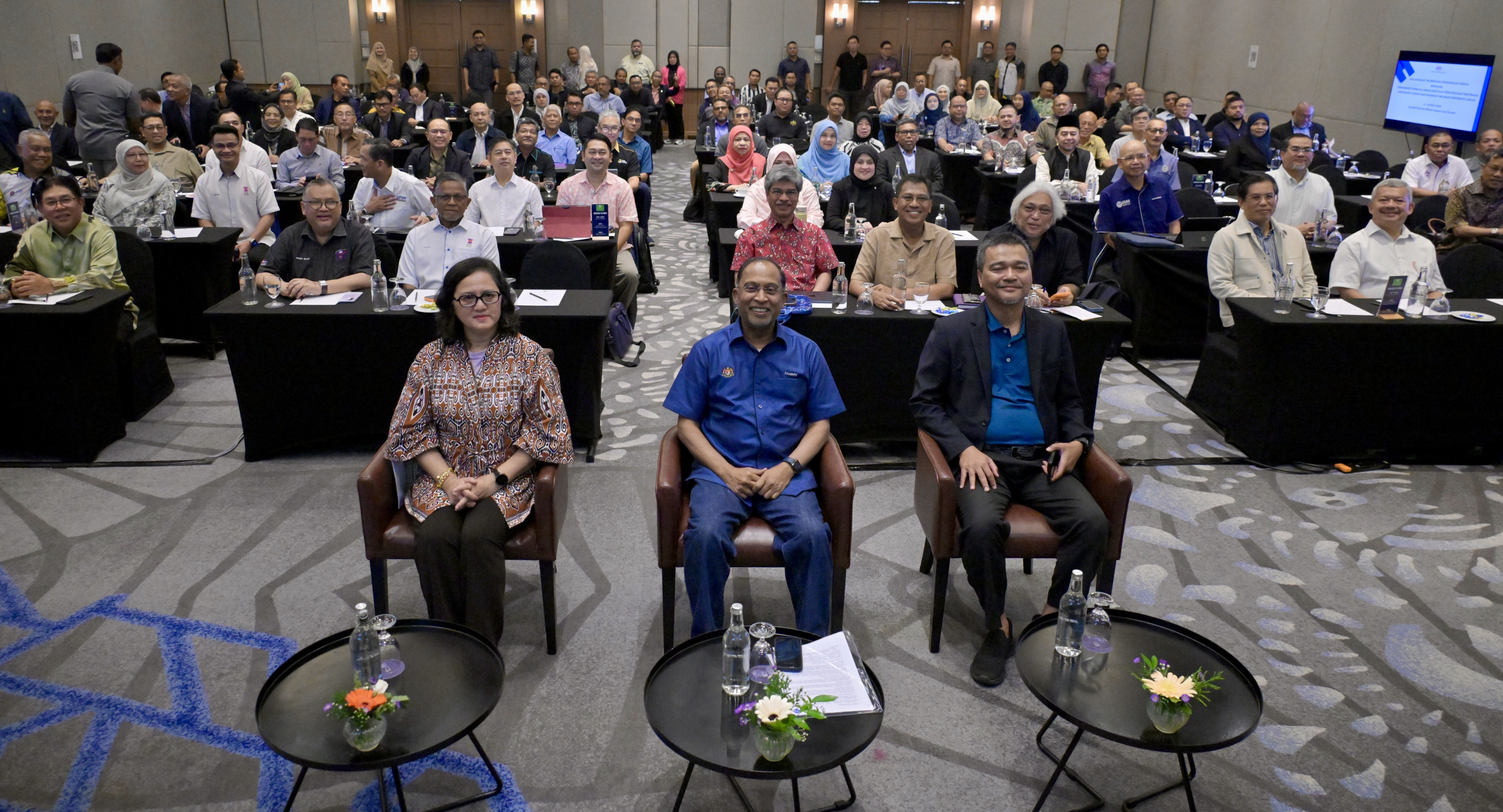 Holdings Universiti Awam Perlu Jadi Pemacu Kelestarian Kewangan IPT