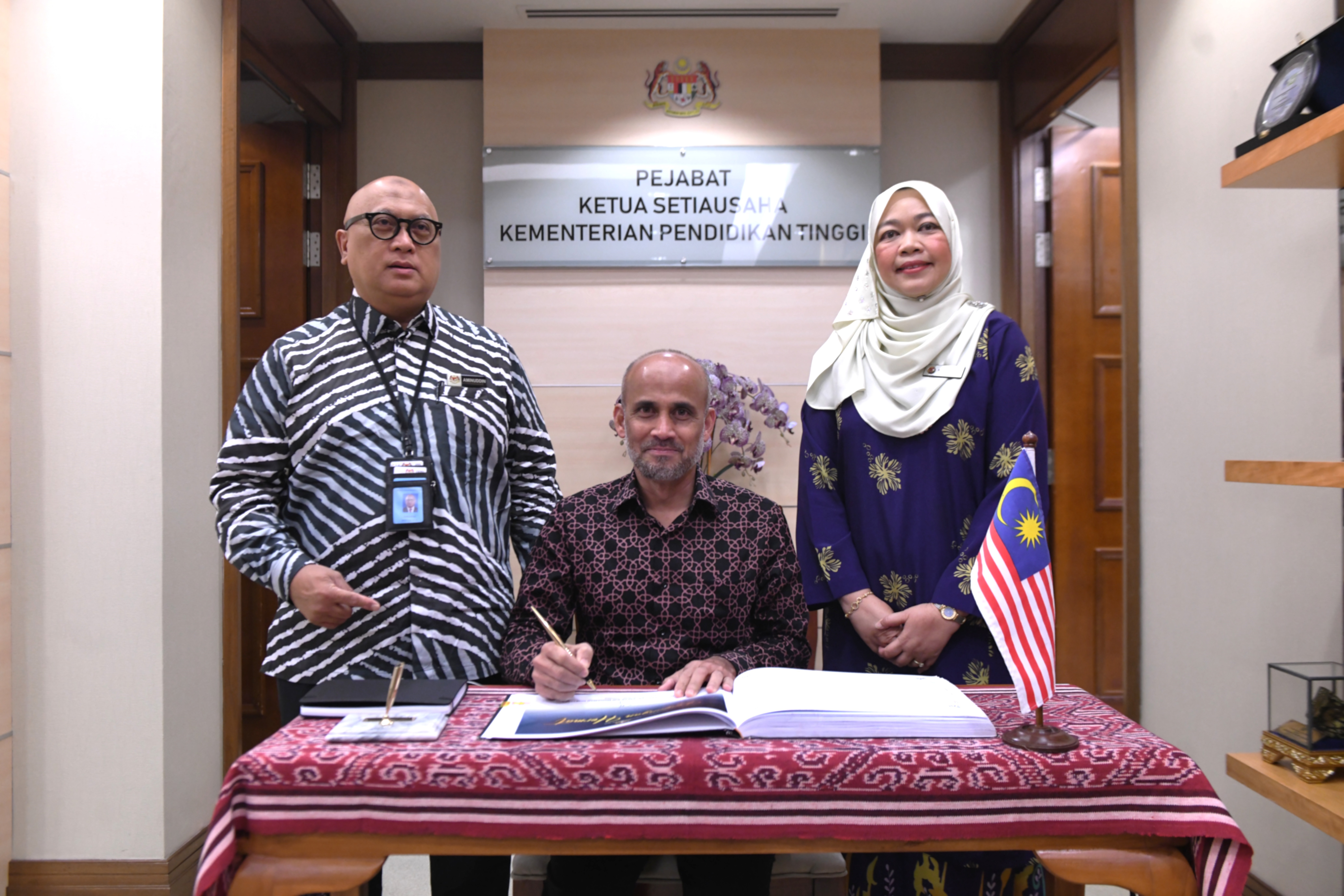 Memperkukuh Kolaborasi Pendidikan Tinggi Malaysia - United Kingdom