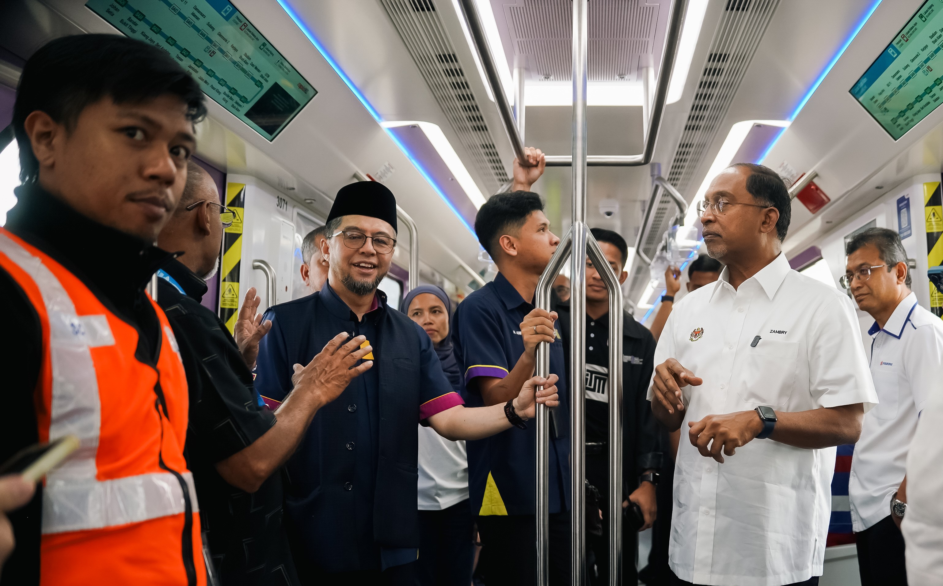 YB Menteri Naik LRT3 ke UiTM Shah Alam, Tinjau Kemudahan Awam Terbaharu Warga Kampus
