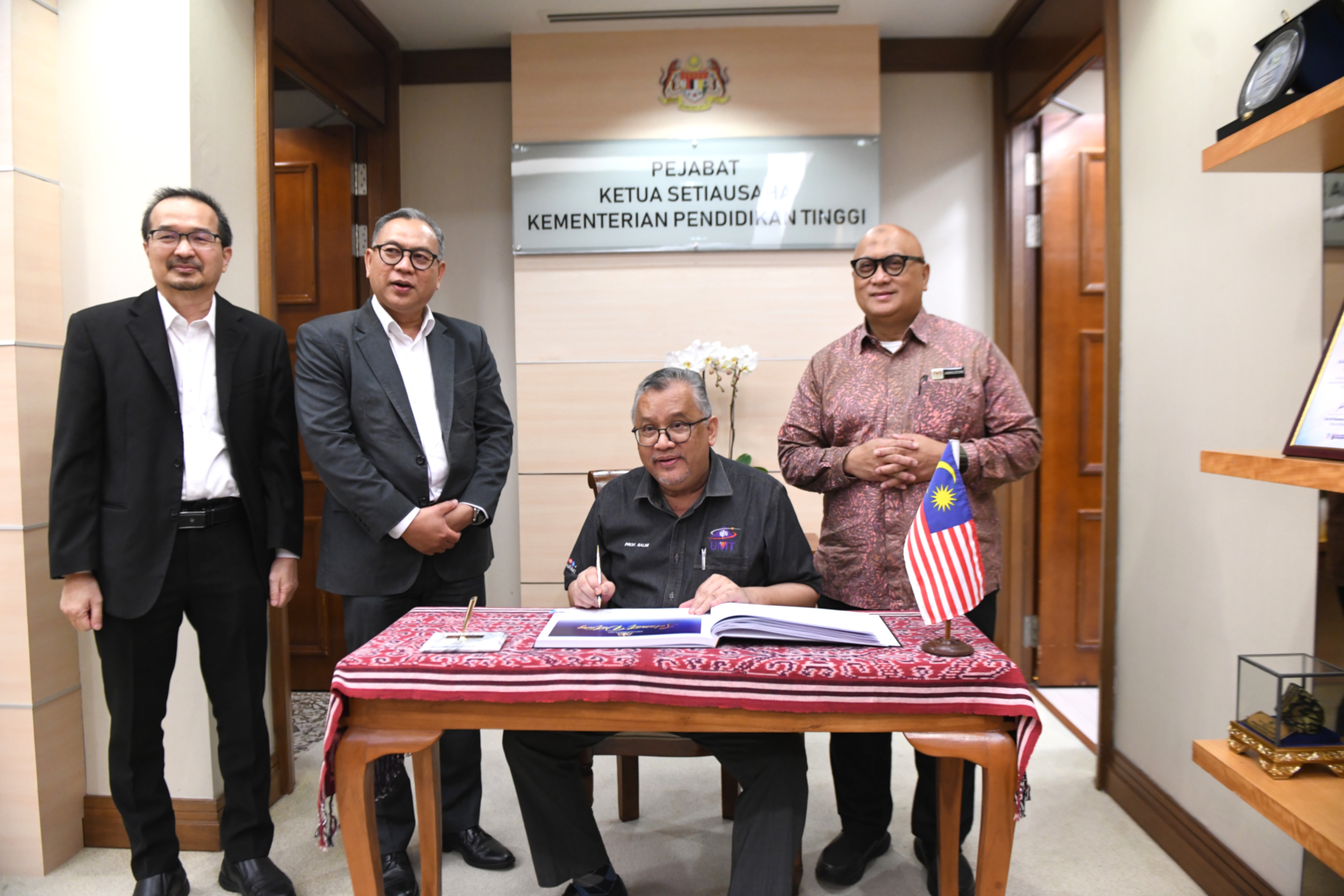 Kunjungan Hormat UMT: Berkongsi Aspirasi dan Hala Tuju Universiti