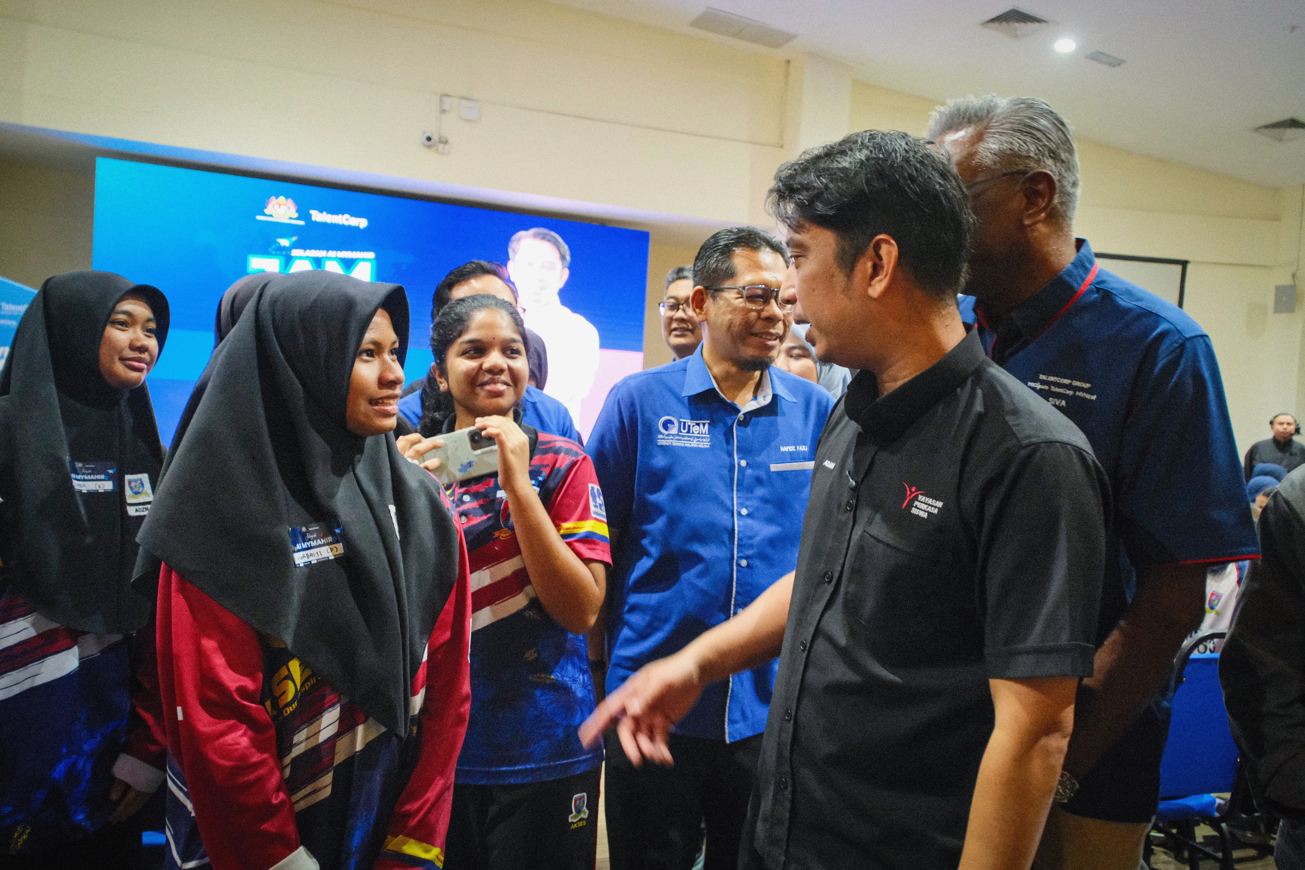 YB Timbalan Menteri Seru Guna AI Untuk Tingkatkan Keupayaan Manusia, Bukan Gantikan Daya Fikir