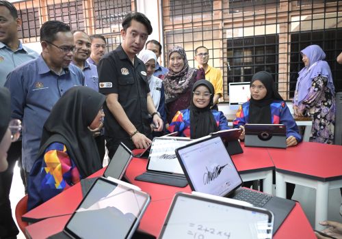 YB Timbalan Menteri Pendidikan Tinggi Seru Pelajar PUO Gabung Teknologi dan Nilai Kemanusiaan