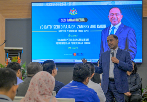 YB Menteri Seru KPT Perluas Komunikasi Digital, Percepat Tindakan Tangani Maklumat Palsu