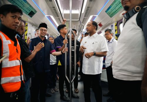 YB Menteri Naik LRT3 ke UiTM Shah Alam, Tinjau Kemudahan Awam Terbaharu Warga Kampus