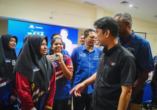 YB Timbalan Menteri Seru Guna AI Untuk Tingkatkan Keupayaan Manusia, Bukan Gantikan Daya Fikir