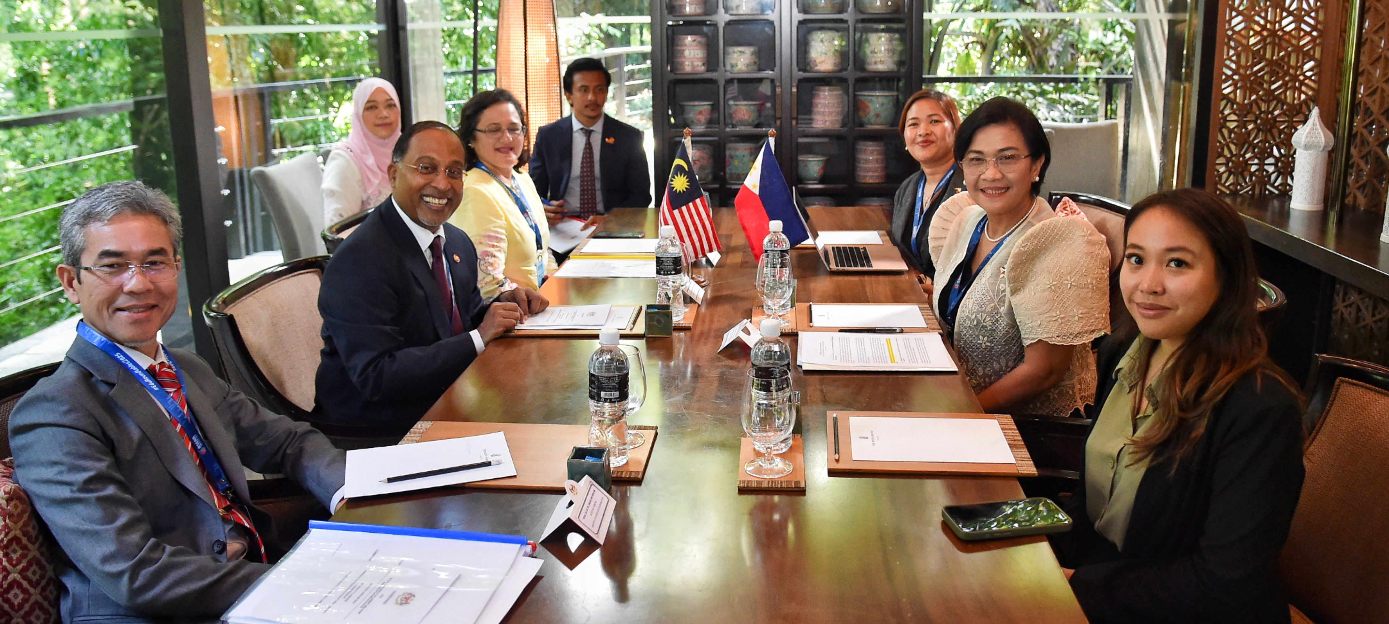YB Menteri Adakan Mesyuarat Bilateral Sempena Sidang Meja Bulat Menteri-Menteri Pendidikan Tinggi ASEAN 2025