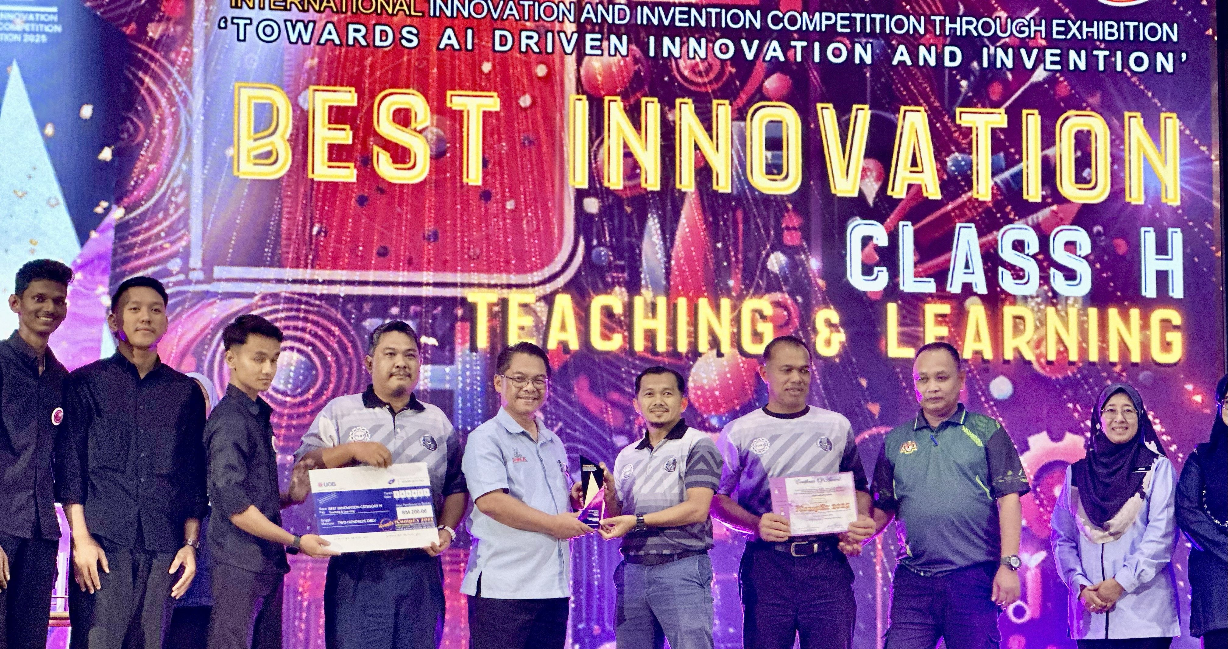 i-COMPEX 2025 Raih Penyertaan 401 Projek Inovasi IPT Tempatan Dan Antarabangsa