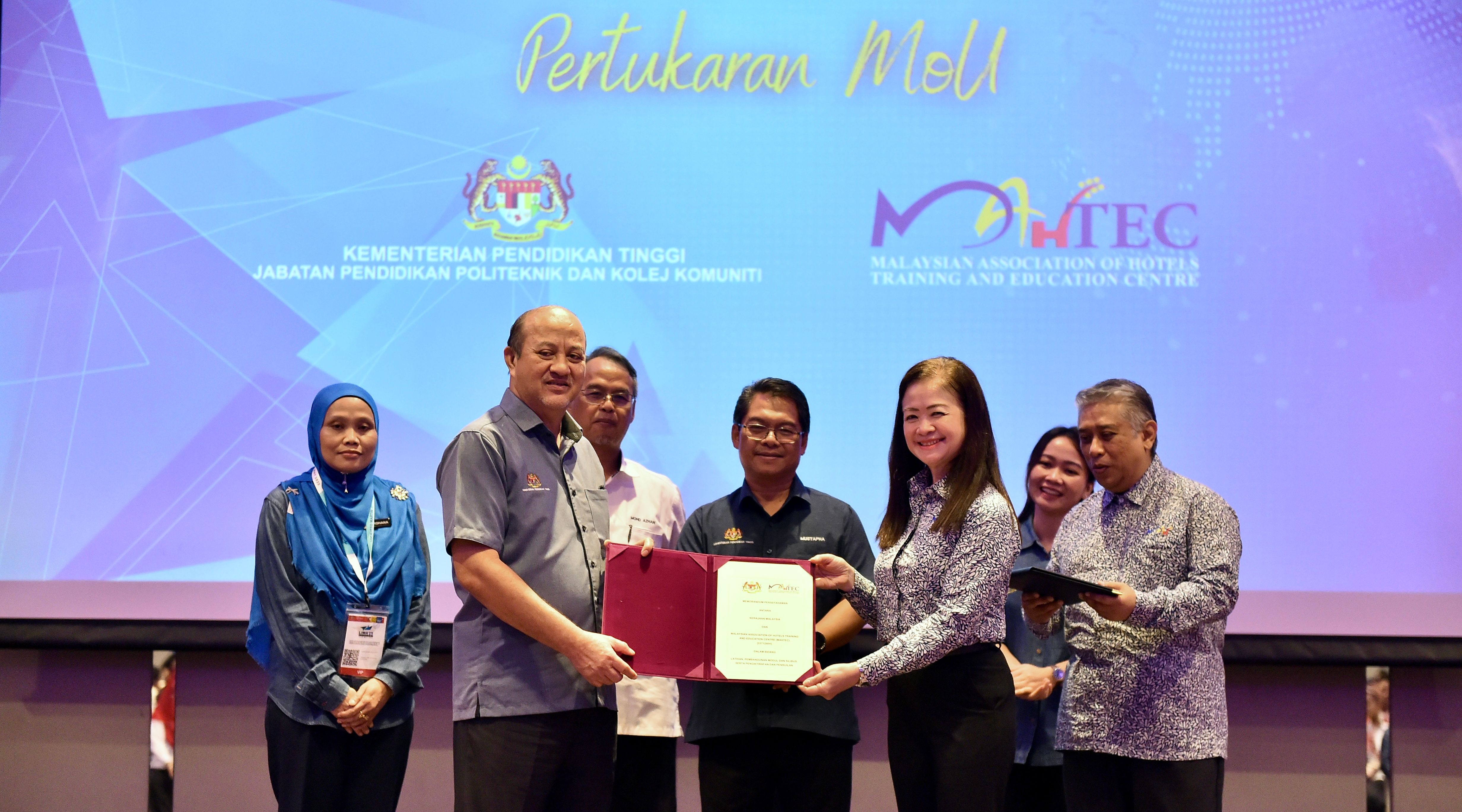 MoU POLYCC Dan Persatuan Hotel Malaysia (MAH) Perkasa TVET Edutourism