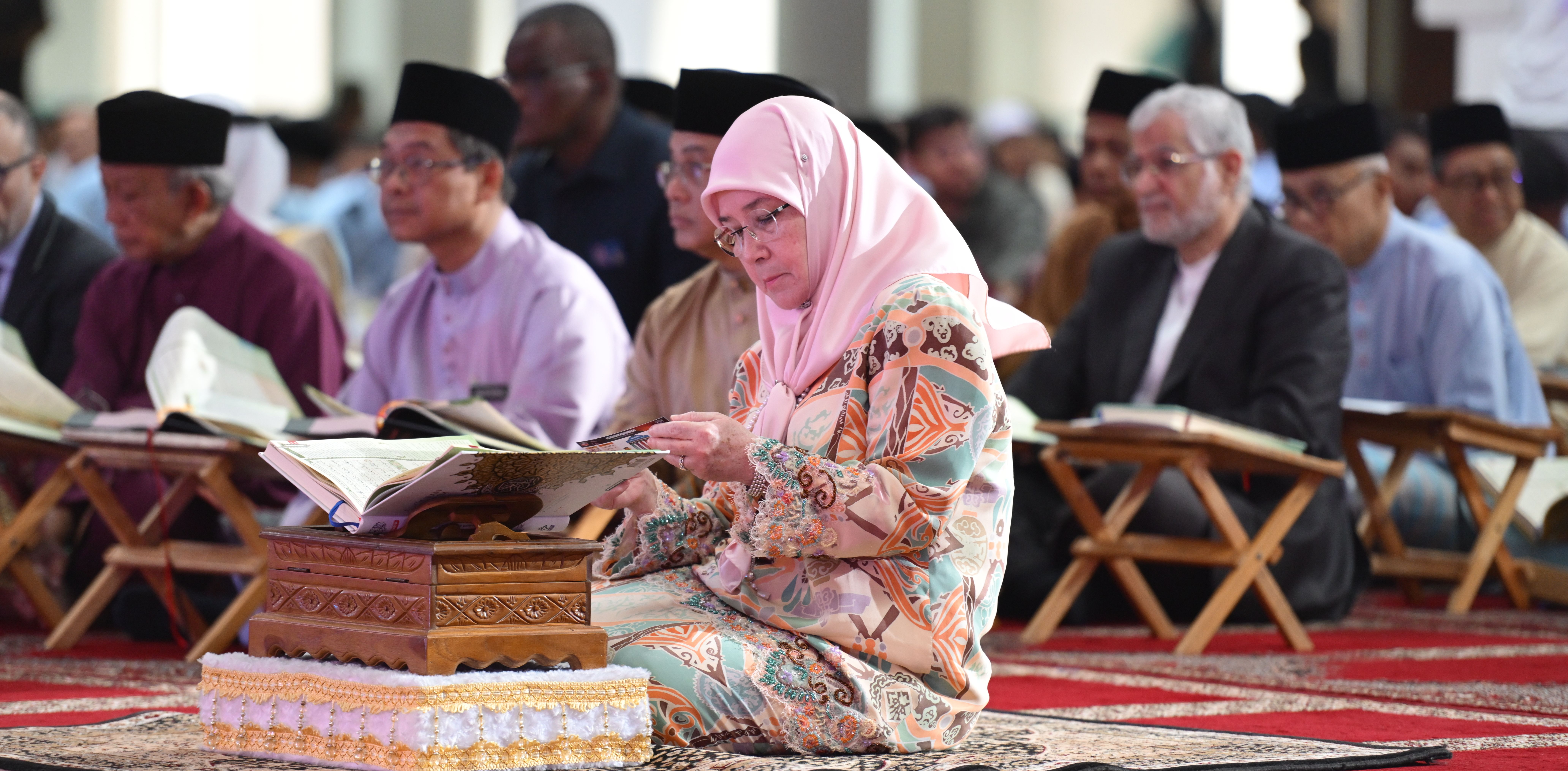 YB Timbalan Menteri Serikan World #QuranHour Di UIAM