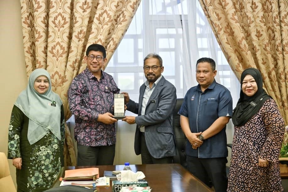 Kunjungan Hormat Timbalan Setiausaha Kerajaan Negeri Sabah (Tugas-Tugas Khas) Ke Kementerian Pendidikan Tinggi (KPT)