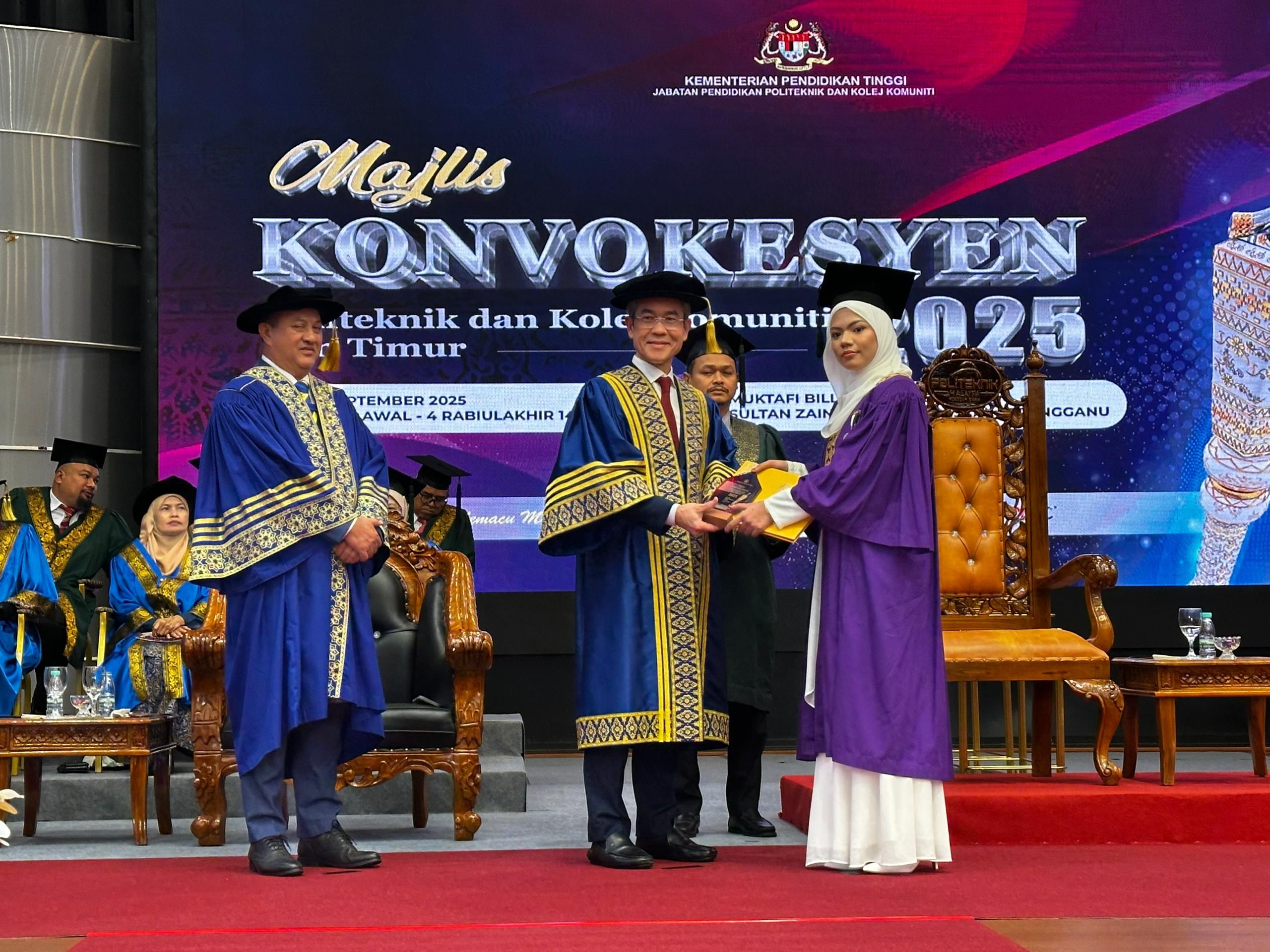 6,542 Graduan POLYCC Diraikan Dalam Majlis Konvokesyen Zon Timur 2025
